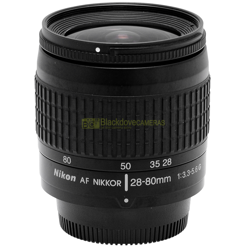 Nikon AF‑S Nikkor 28‑80mm f/3.3‑5.6 G vista laterale