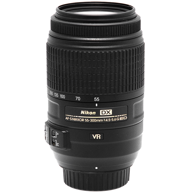 Nikon AF-S 55-300mm f/4.5-5.6G ED DX VR vista frontale