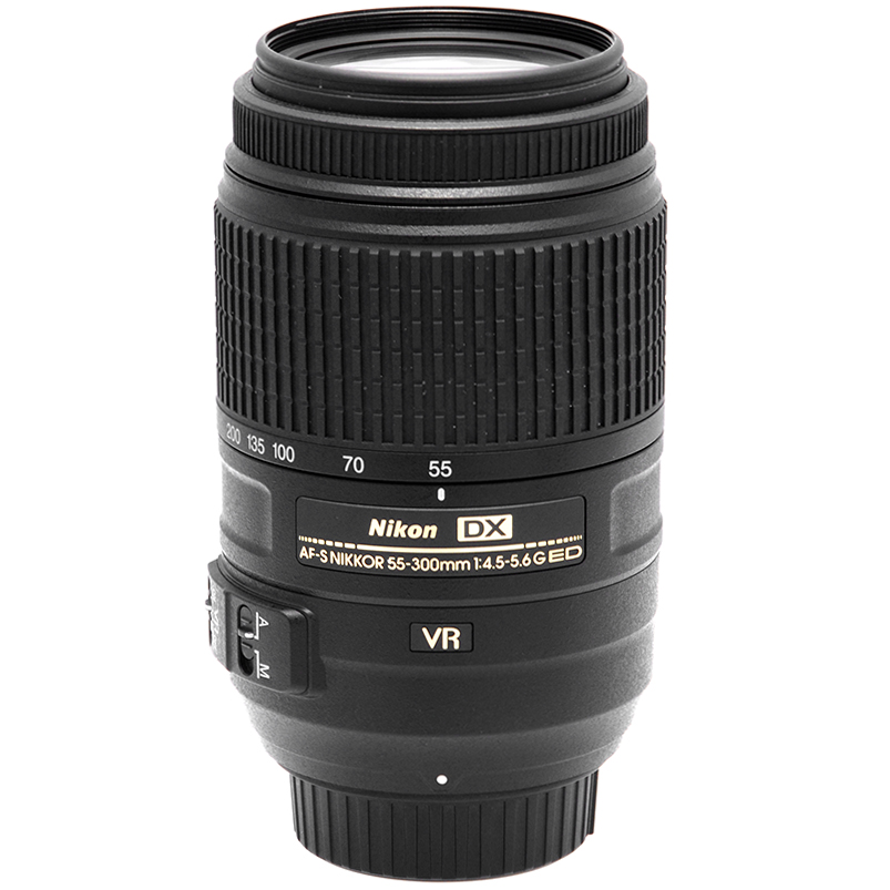 Nikon AF-S 55-300mm f/4.5-5.6G ED DX VR vista frontale