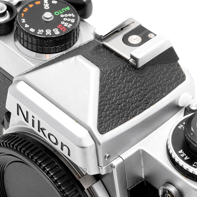 Nikon FE Silver reflex a pellicola 35mm SLR vintage Nikon F mount 14 Nikon FE dettaglio finale
