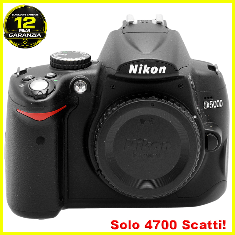Nikon D5000 vista frontale