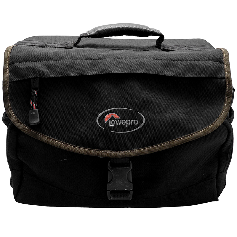 Lowepro Nova 4 lato A