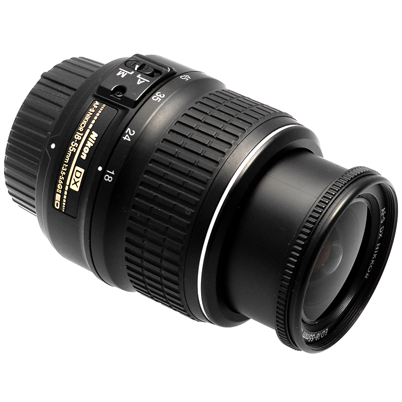 Nikon 18-55 DX II lato B