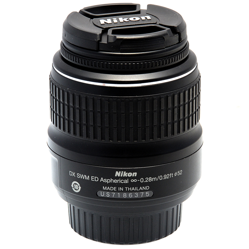 Nikon 18-55 DX II dettaglio