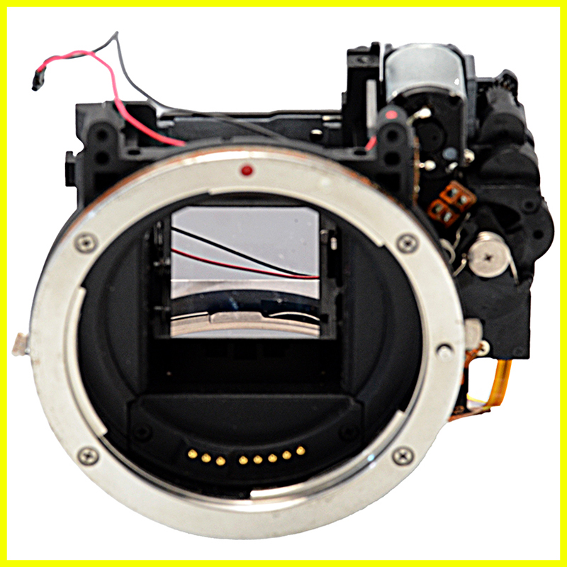 Canon EOS 500D mirror box vista frontale