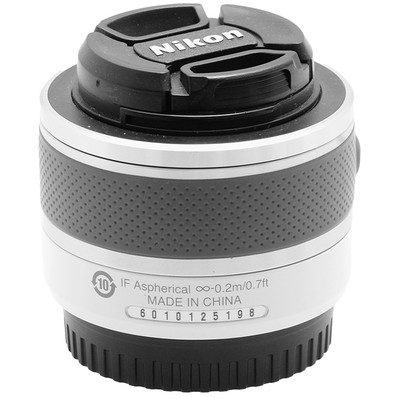 Nikon 1 Nikkor 10-30mm VR White dettaglio corpo obiettivo