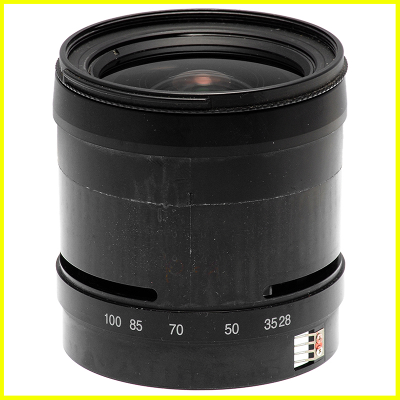 Nikon 28-100 barrel con lente frontale e scala focali vista 1