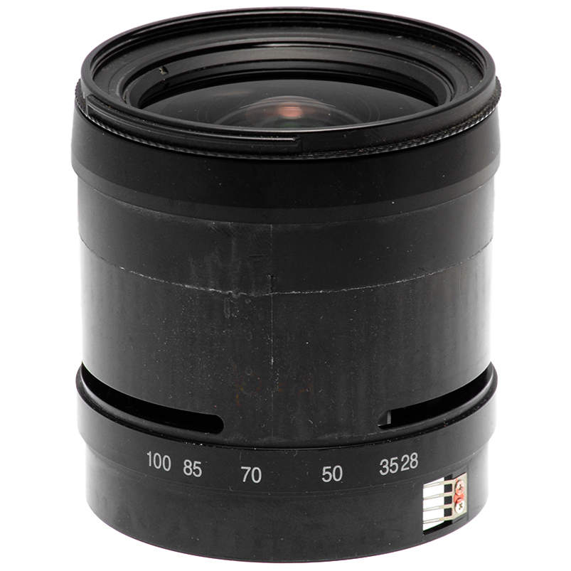 Nikon 28-100 barrel con lente frontale e scala focali dettaglio 1