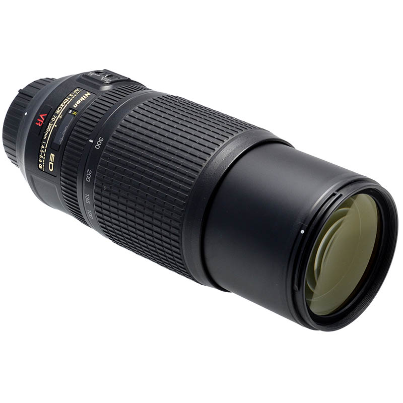 Nikon 70-300mm dettaglio innesto F