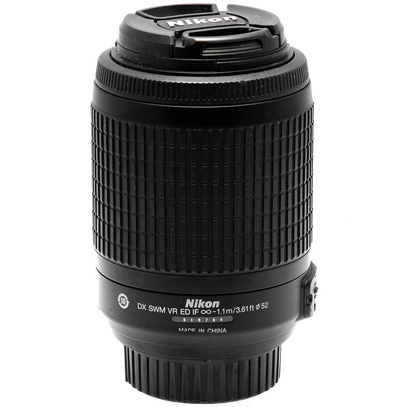 Nikon 55-200mm VR dettaglio innesto Nikon F