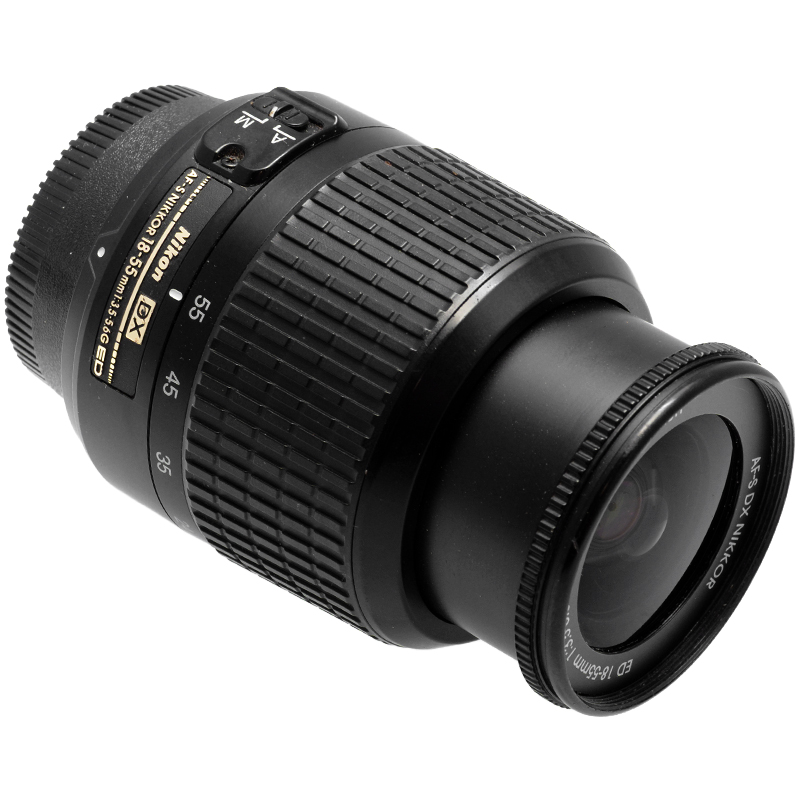 Nikon 18-55mm DX dettaglio 2