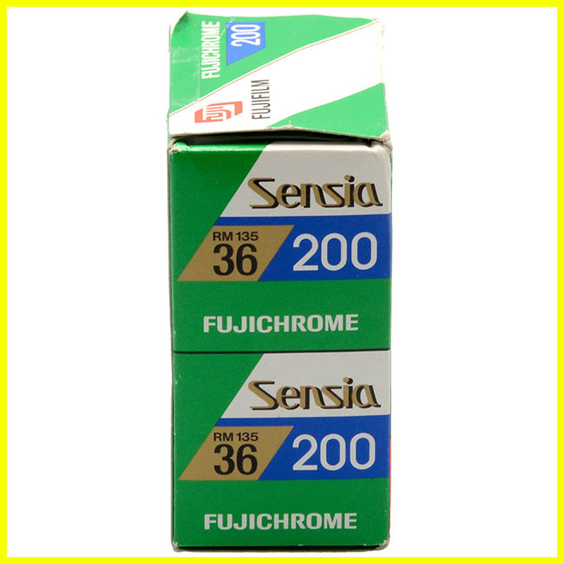 Lotto 2 Pellicole Diapositiva Fujifilm Sensia 36 pose 200 ISO 35mm Process E-6 6 Fujifilm Sensia lotto vista 1