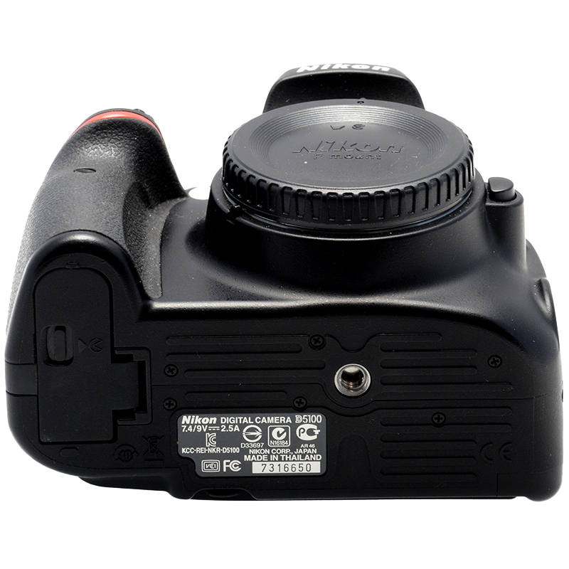 Nikon D5100 dettaglio 4