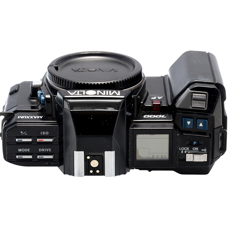 Minolta Maxxum 7000 AF. Fotocamera reflex analogica autofocus anni '80 12 Minolta Maxxum 7000 AF dettaglio 3