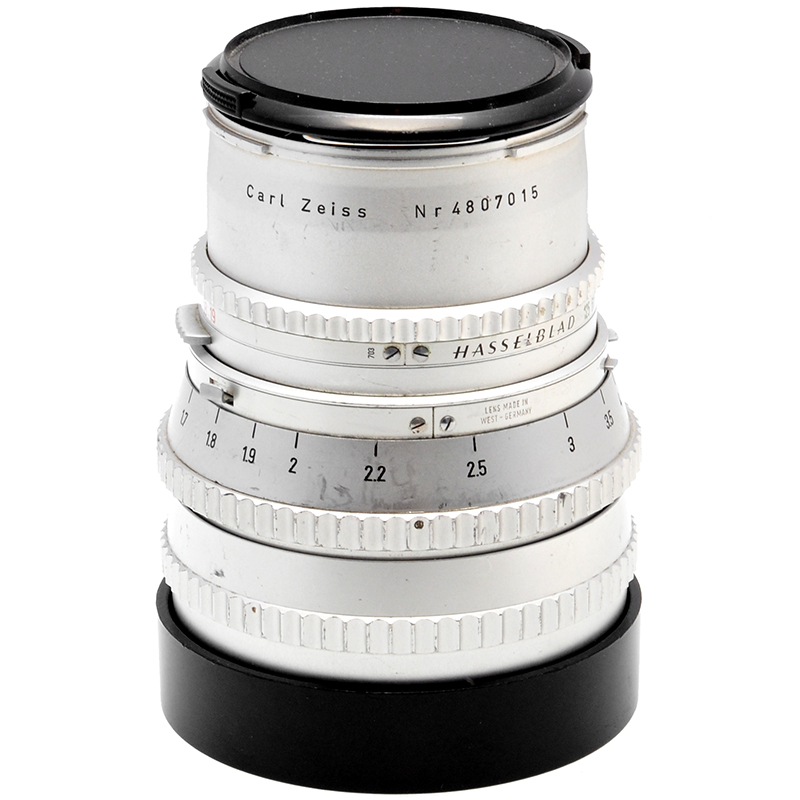 Carl Zeiss Sonnar 150mm. f/4 Silver Tele obiettivo per fotocamere Hasselblad V 10 Carl Zeiss Sonnar 150mm f/4 Silver dettaglio 3