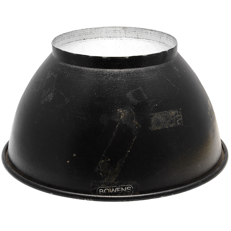 Riflettore per flash BowensMonolite diametro 300mm. Vecchio innesto da 155mm 7 Riflettore Bowens Monolite 300mm dettaglio 2